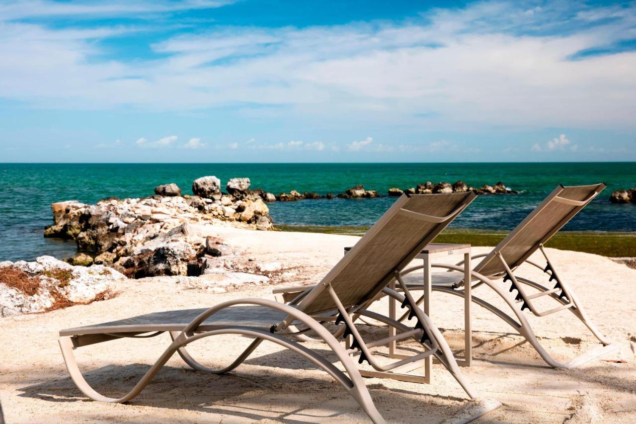 Courtyard By Marriott Faro Blanco Resort Marathon Exterior foto