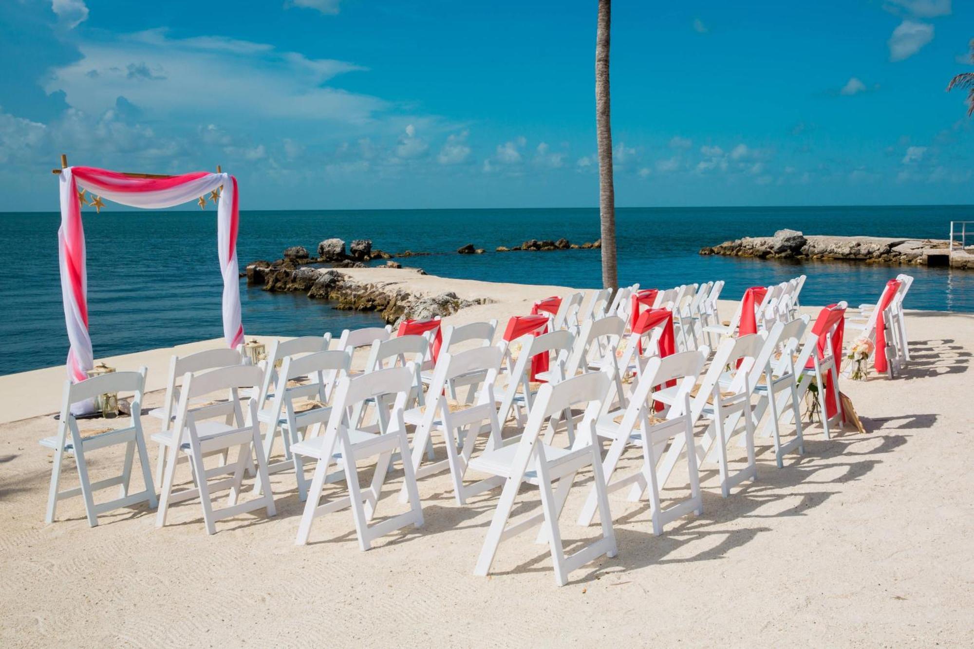 Courtyard By Marriott Faro Blanco Resort Marathon Exterior foto
